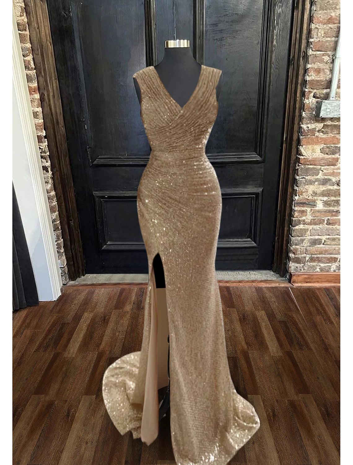 Sheath / Column Shine Dress Sleeveless Prom Dresses V Neck Sequined with Glitter Ruched Slit Fall November December Wedding Guest Dress