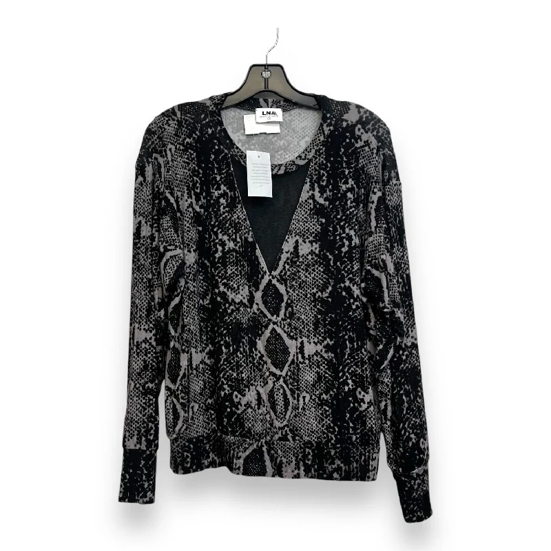 Top Long Sleeve By Clothes Mentor In Snakeskin Print, Size: M