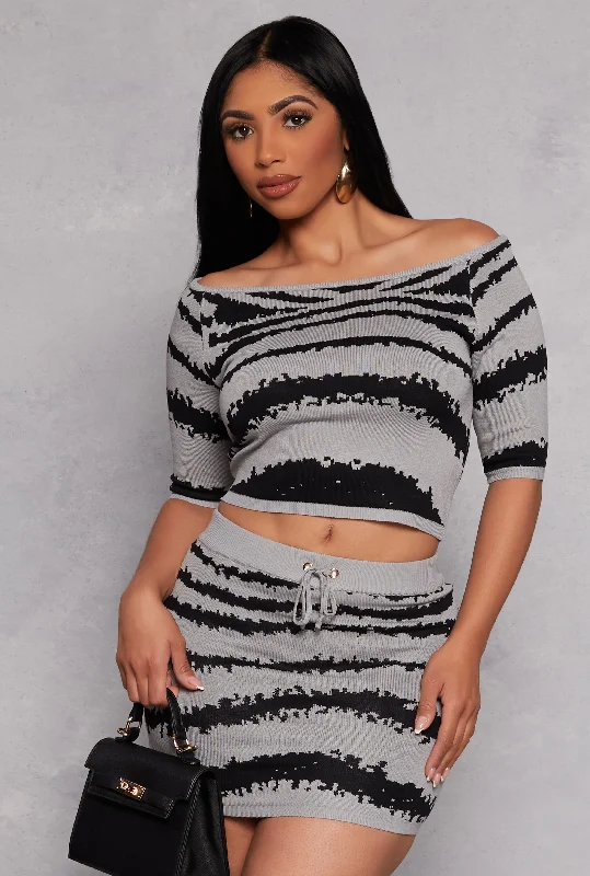 Printed Off the Shoulder Crop Top